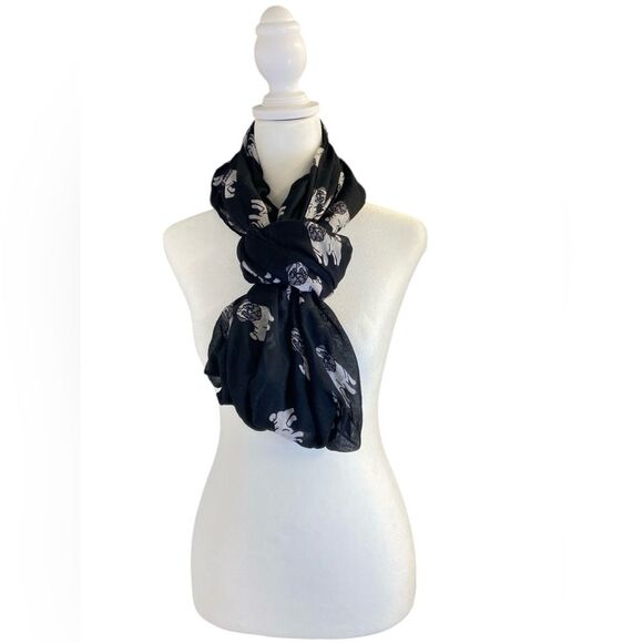 Target Brand Black and White Pug Scarf - Picture 3 of 7